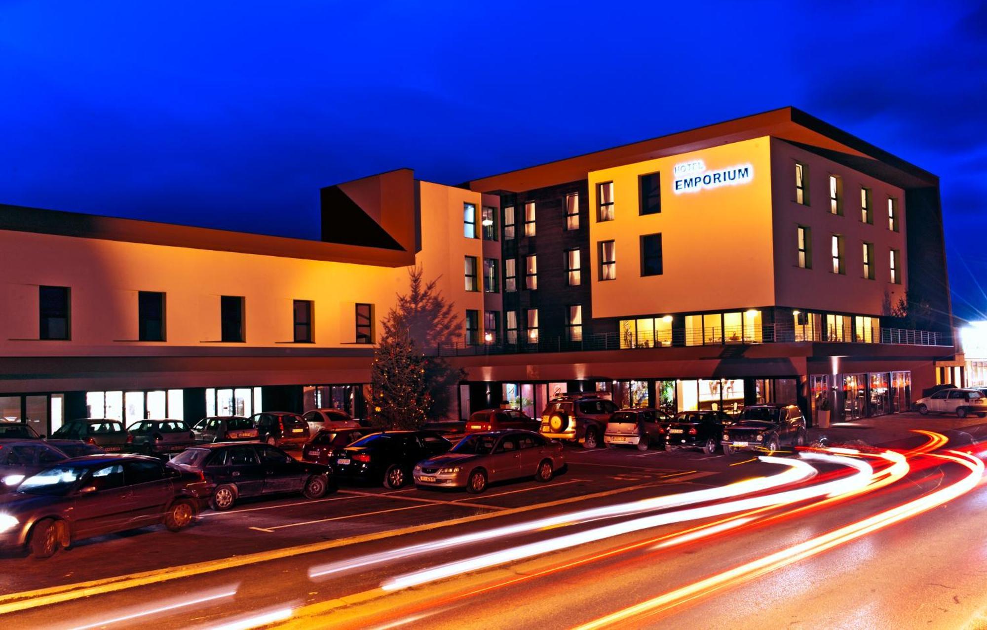 Hotel Emporium Bihać Extérieur photo